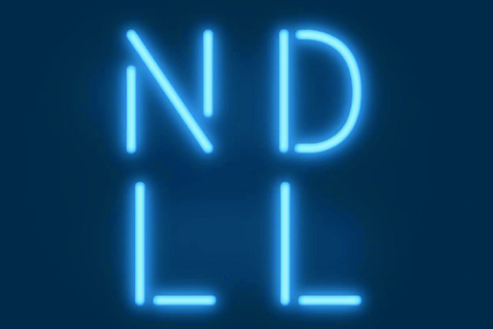 Les lettres NDLL en lumière